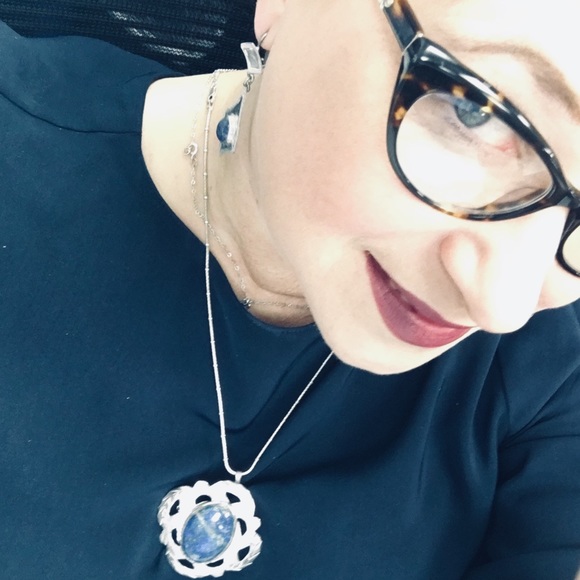 Meet your Posher, Lisa - Picture 3 of 3